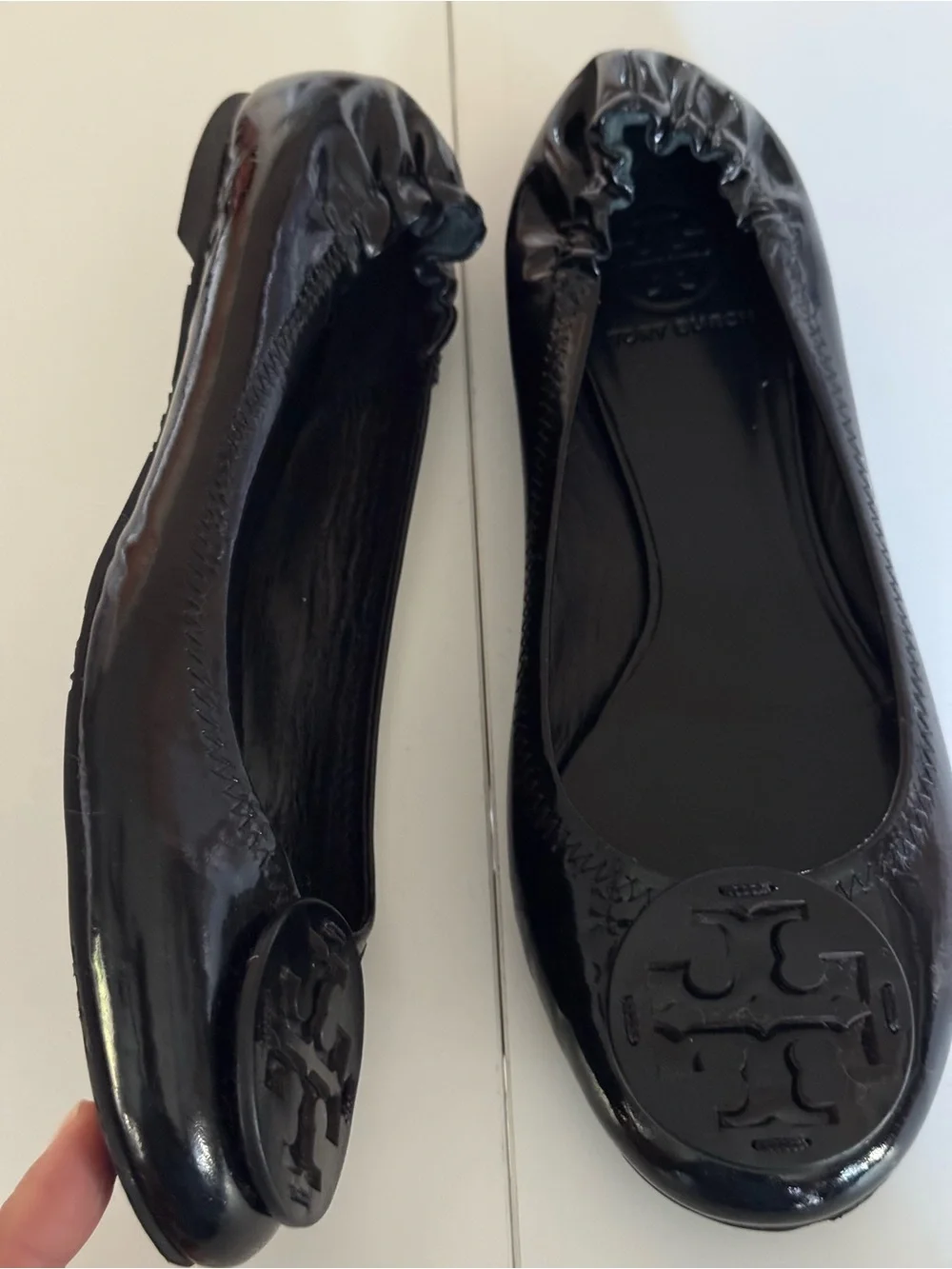 Tory Burch Black Patent Logo Round-Toe Ballet Flats size 9